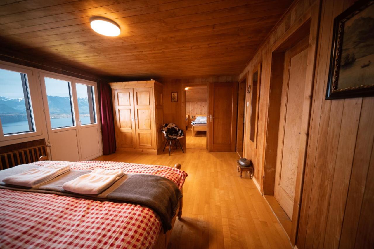 Chalet Egglen "Typical Swiss House, Best Views, Private Jacuzzi" Sigriswil Ngoại thất bức ảnh