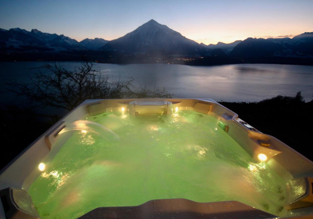 Chalet Egglen "Typical Swiss House, Best Views, Private Jacuzzi" Sigriswil Ngoại thất bức ảnh