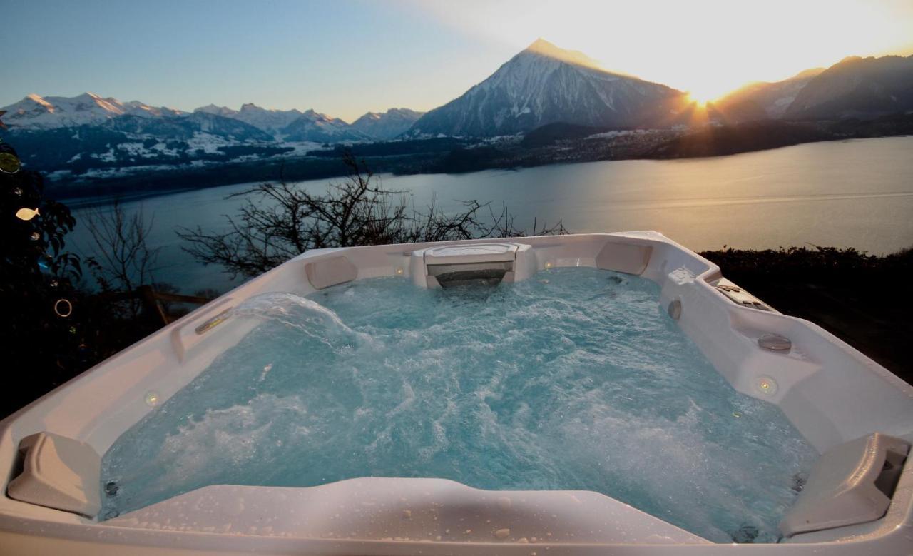Chalet Egglen "Typical Swiss House, Best Views, Private Jacuzzi" Sigriswil Ngoại thất bức ảnh